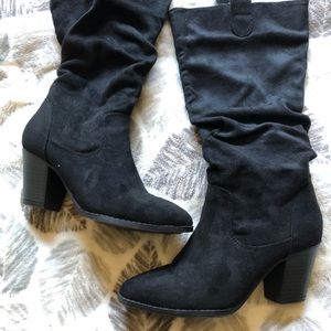 Forever 21 black boots